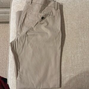 Men’s khaki pants